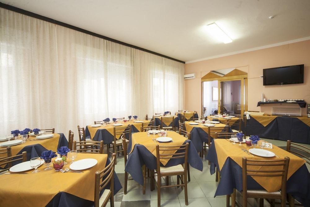 Hotel Eliseo Rimini Buitenkant foto