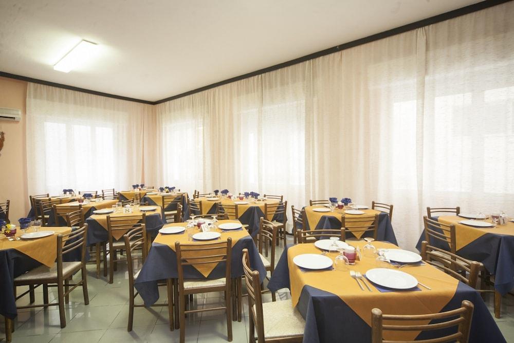 Hotel Eliseo Rimini Buitenkant foto